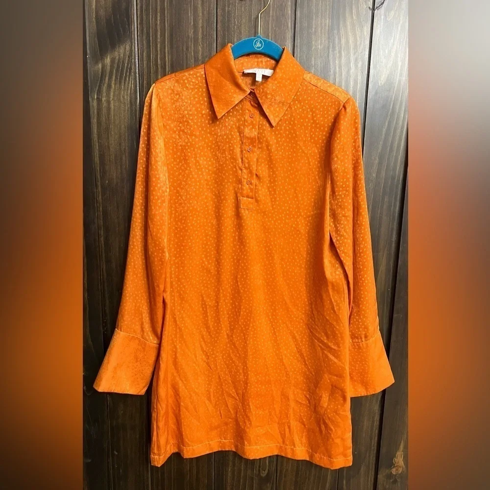 Wayf dress-Size: XS-Rusty Orange with buttons at the collar - Picture 2 of 14